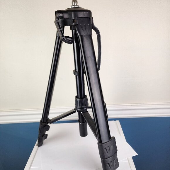 Black Level Stand Tripod Adjustable - Picture 1 of 7